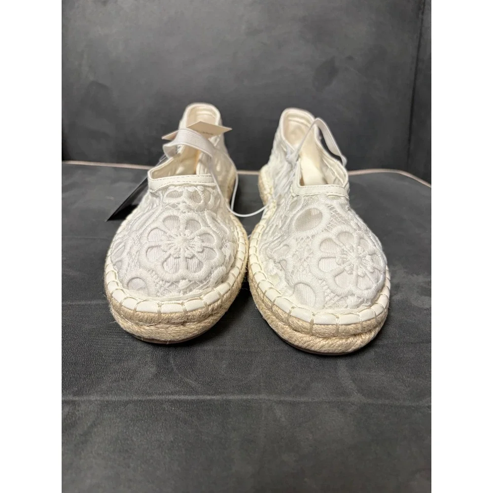 Universal Thread White Floral Lace Espadrilles Flats Memory Foam Womens 8 NWT